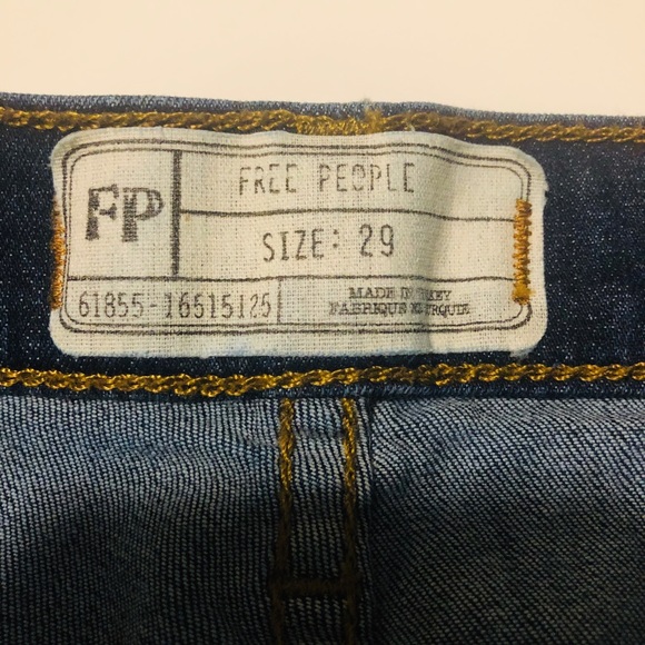 Free People Busted Skinny Jeans in Dark WORN ONCE - Picture 5 of 5